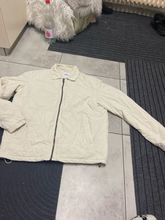 Zara Frühlingsjacke hellbeige für den übergang gr XL 