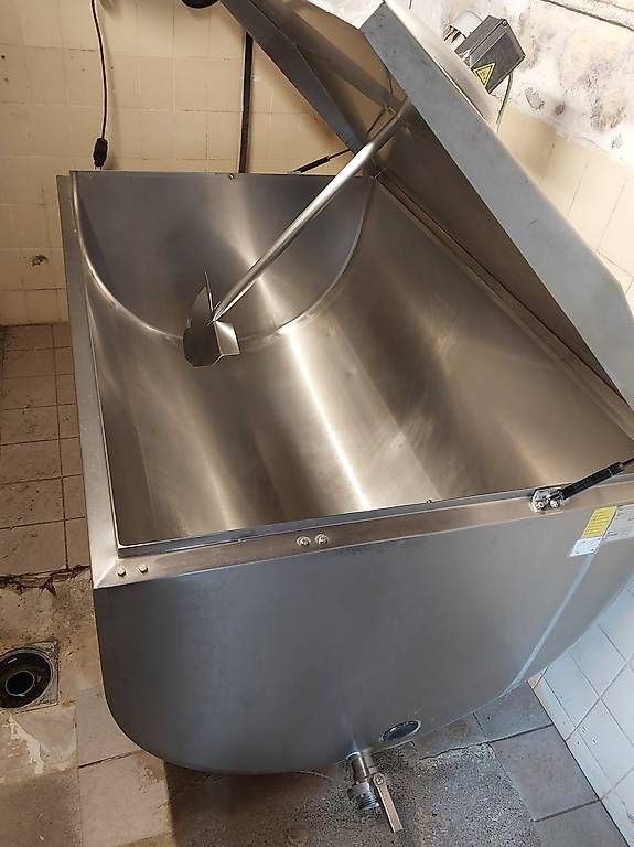 Attrezzature mediche: Vasca refrigerato per il latte – Usato da Breganzona venduto da klimtnofear 1