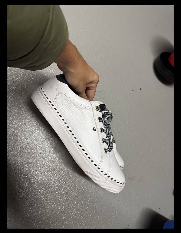 Scarpe da donna: sneaker tommy hilfiger – Usato da Wiesendangen venduto da Aleksad 1
