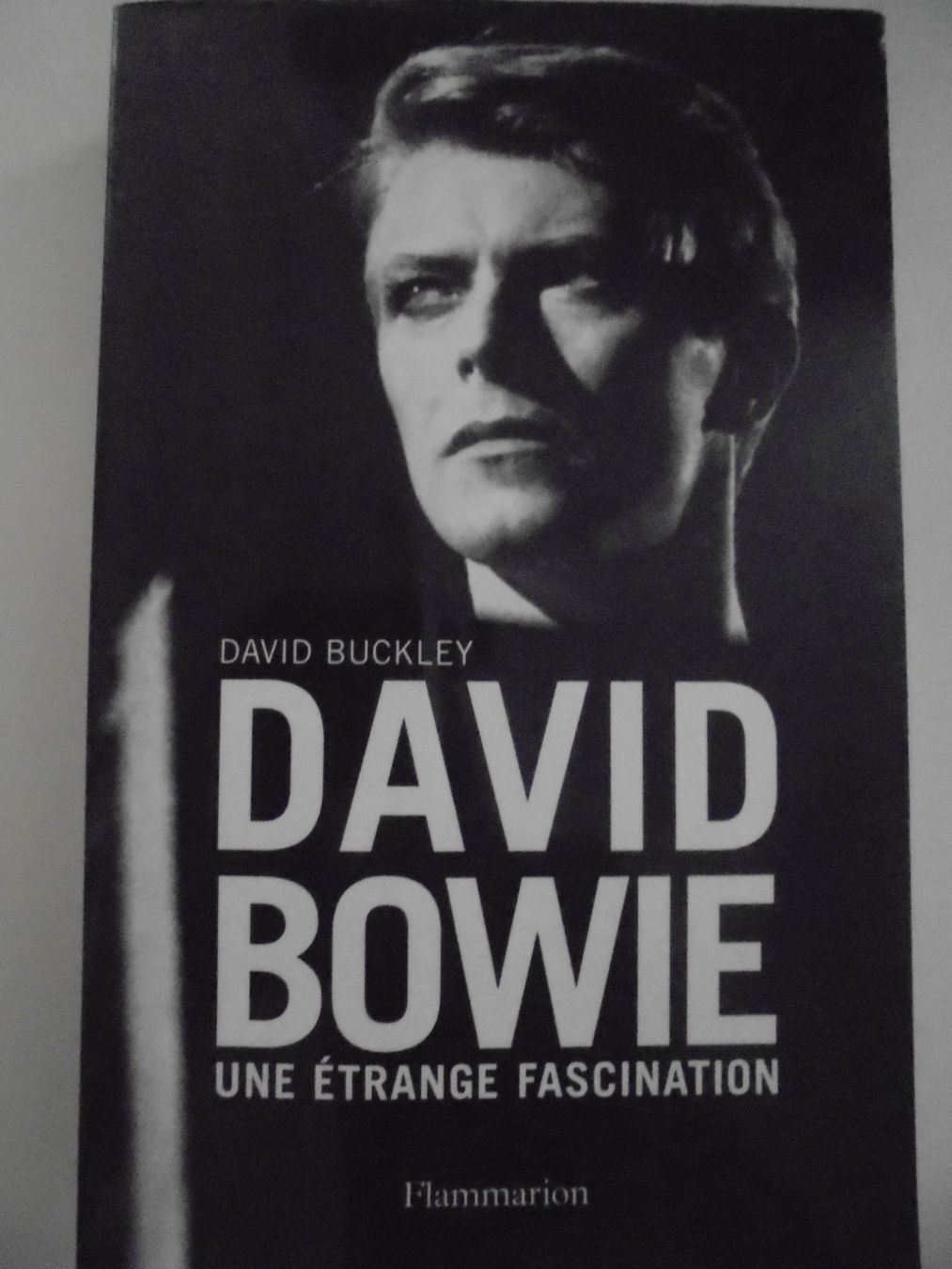 Bücher: " David Bowie, une étrange fascination " David Buckley 478 p – Gebraucht aus Crissier von Promopost