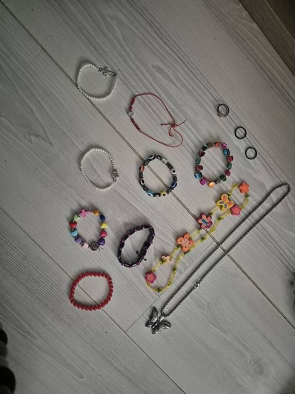 Autres bijoux: Diverser Schmuck – D'occasion à Ammerzwil BE par len_5mwq