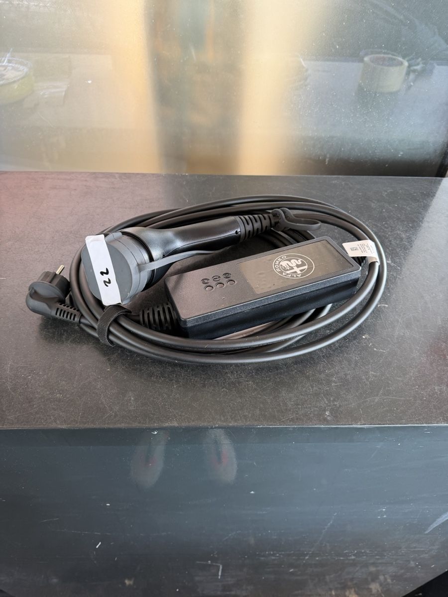 Chargeurs de batterie: Ladegerät Elektroauto EU – D'occasion à Zürich par l.spalletta