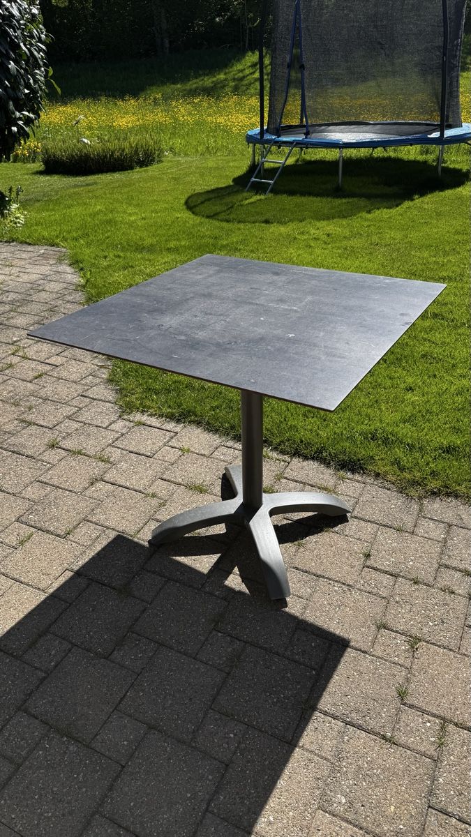 Tavoli: Gartentisch 80x80cm – Usato da Gossau ZH venduto da Celestino_2.0 1