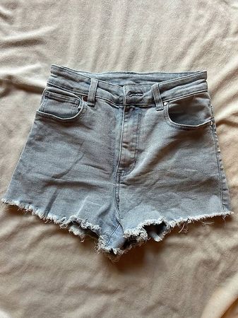 kurze Jeans