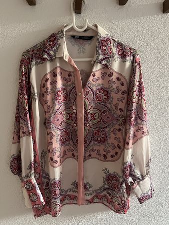 Zara Bluse mit Paisley Muster mehrfarbig Grösse XS