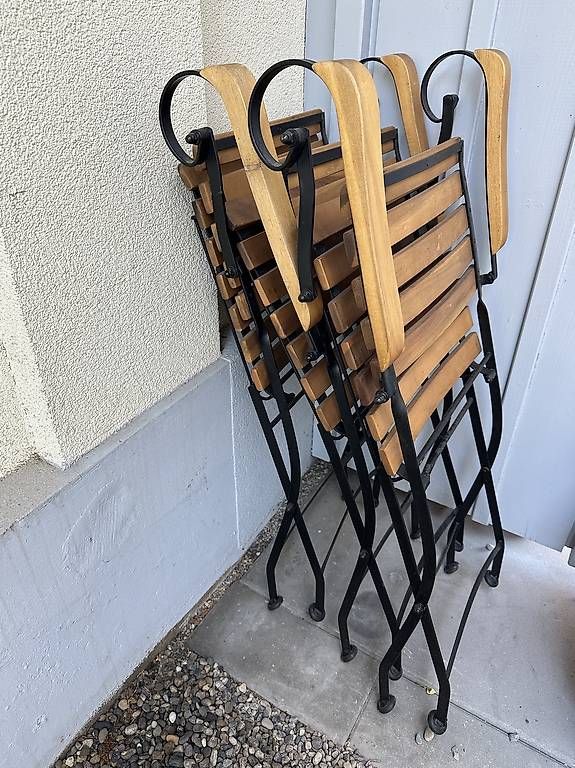 Set di tavolo e panche: Gartentisch mit 4 Stühlen, Holz-Metall – Usato da Sirnach venduto da Clanso 3