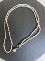 Lange Kette aus Süsswasserperlen