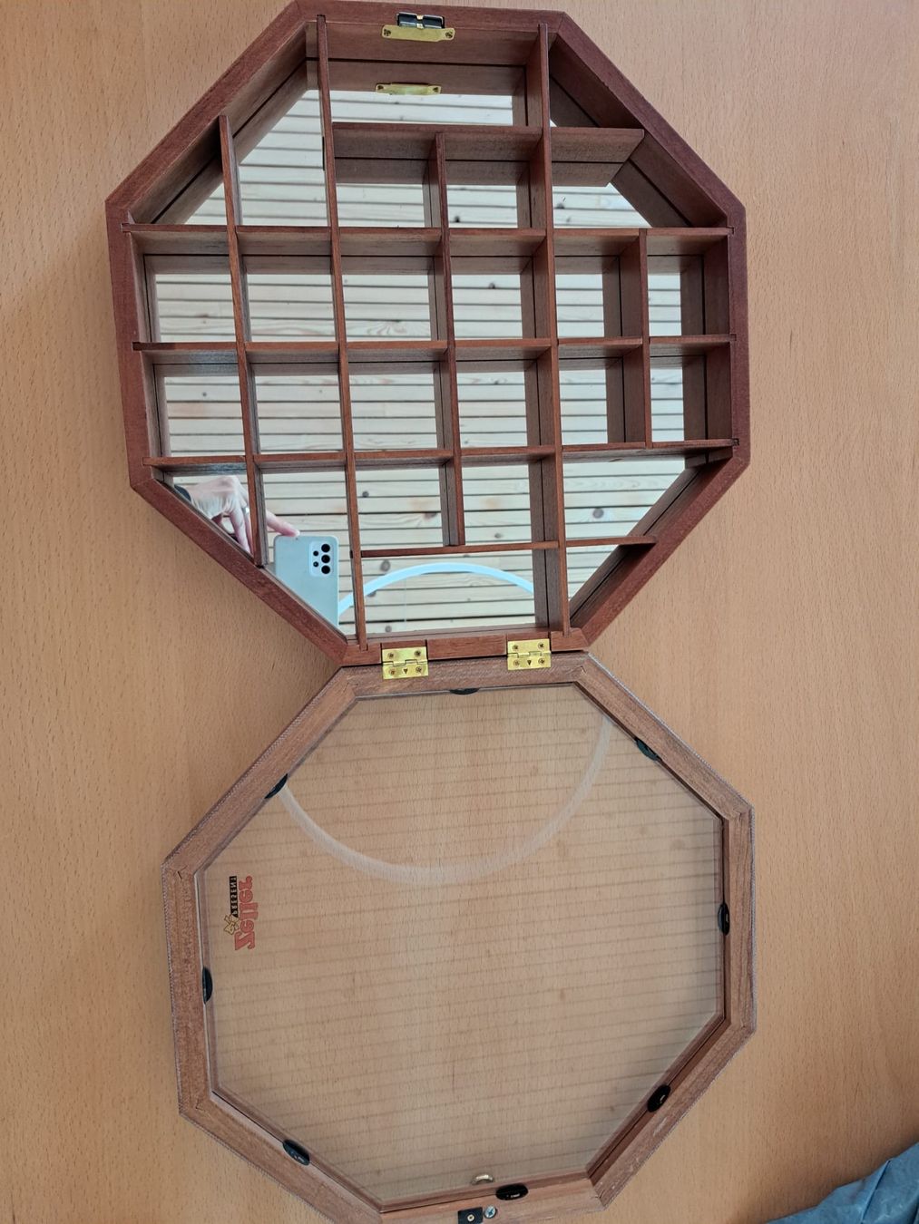 Vetrine: Vitrine murale octogonale bois et verre – Usato da Corban venduto da dameloute 2