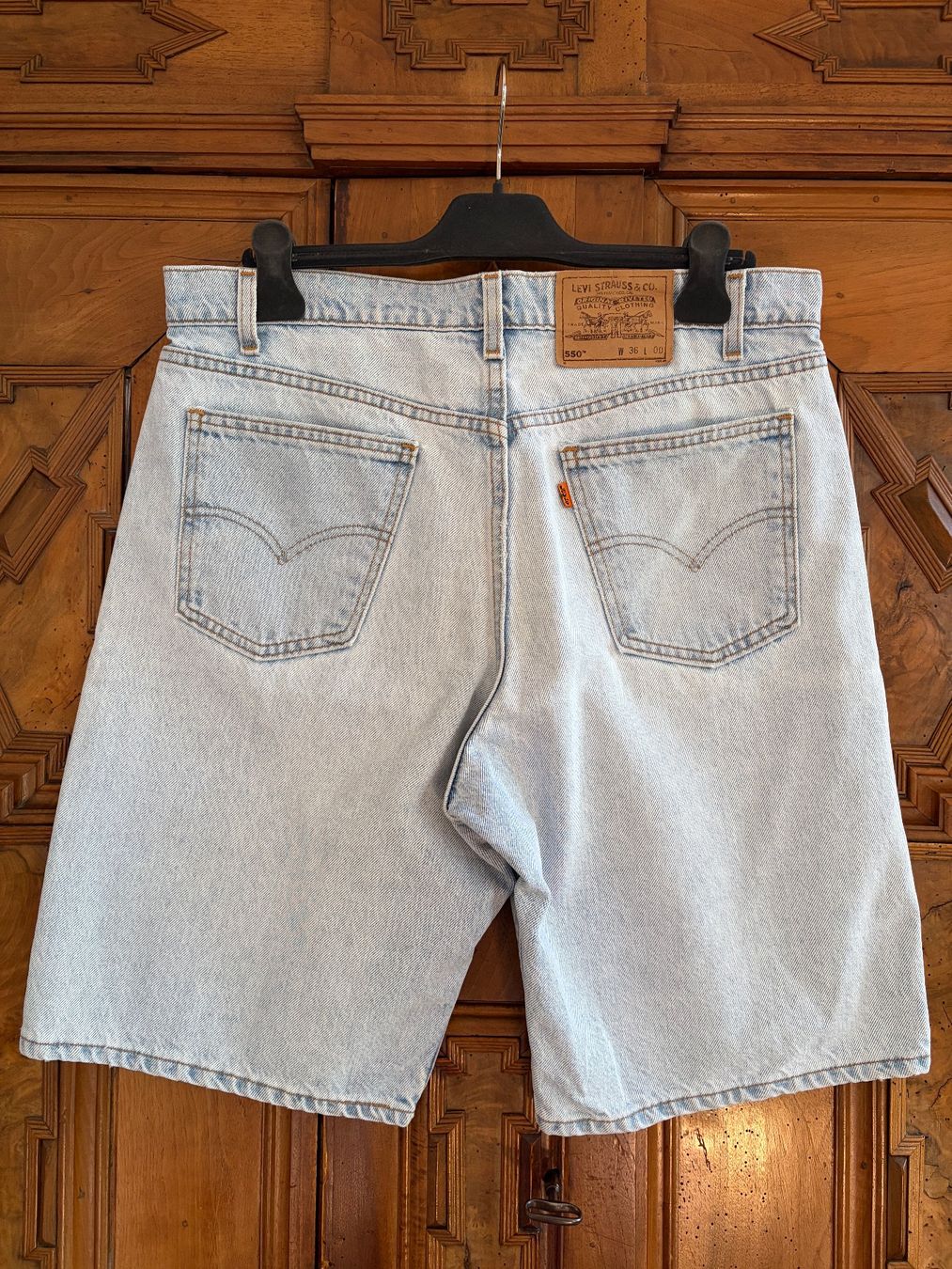 Levi's Jeans: LEVI'S VINTAGE Bermudashorts Größe 36 – Usato da Interlaken venduto da Bona55 2