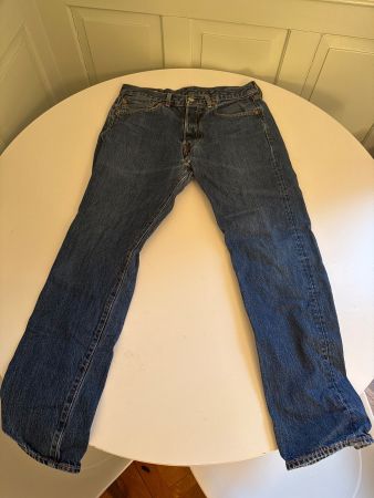 Levi's 501 Jeans W31 L30 dunkelblau guter Zustand