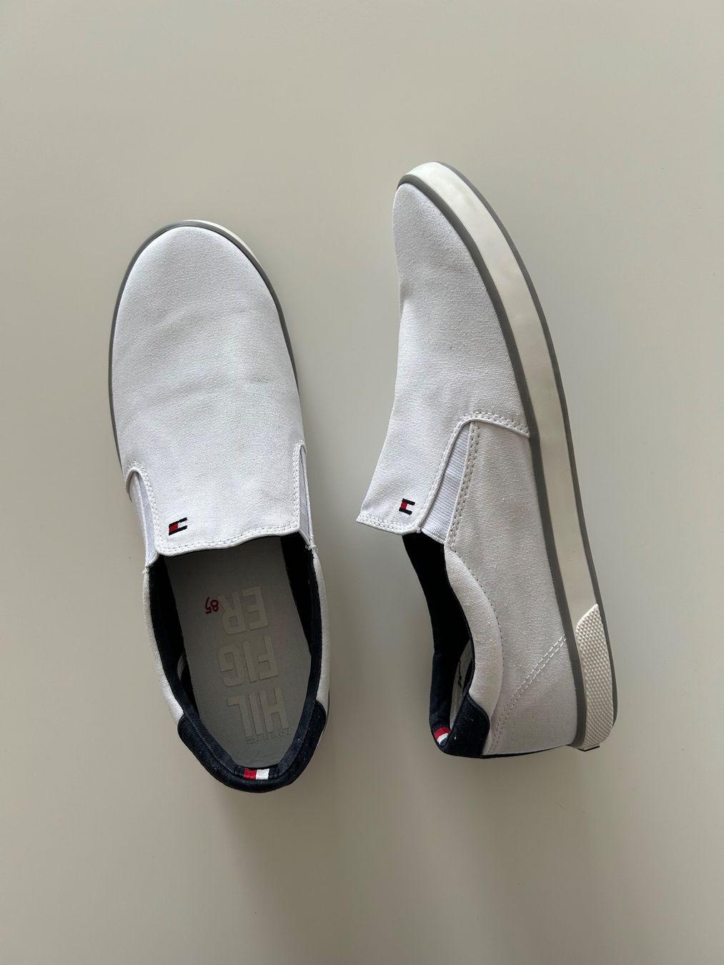 Tommy Hilfiger Scarpe da uomo: TOMMY HILFIGER slip-ons – Usato da Zürich venduto da _nathalie_ 4