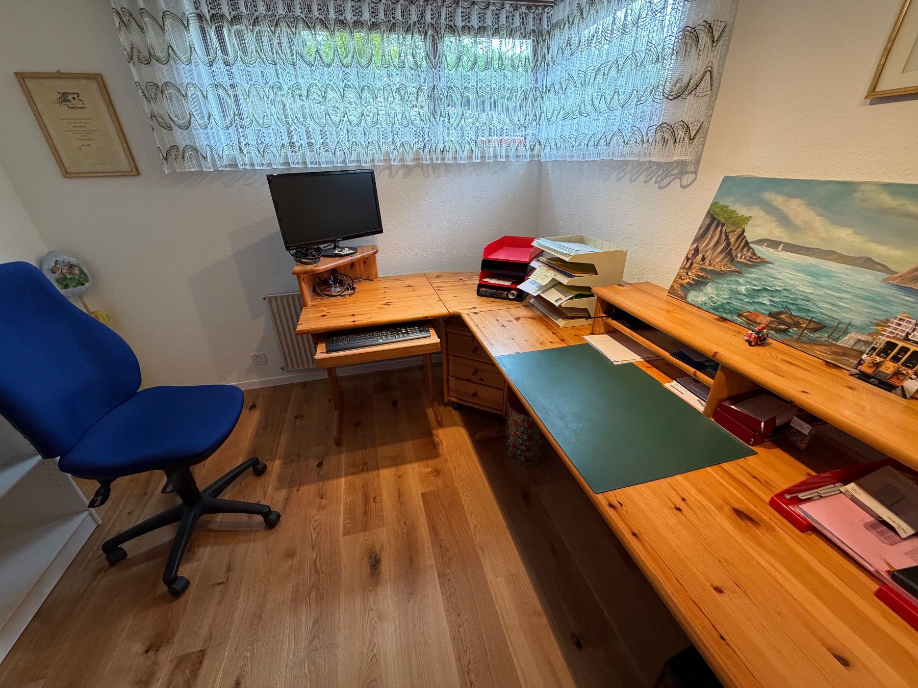 Bureaux: Schreibtisch – D'occasion à Therwil par NK99 2