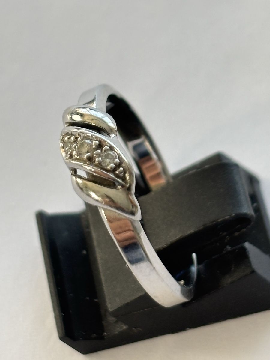 Anelli: Ring Weissgold / Diamanten 18 Karat – Usato da Langnau am Albis venduto da flusspflege 1