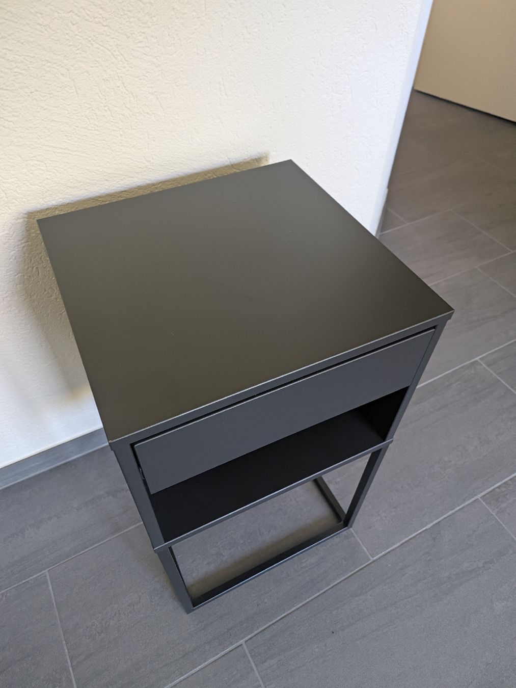 Ikea Comodini: Zwei Nachttische VIKHAMMER von IKEA – Nuovo (secondo la descrizione) da Reinach BL venduto da dooandgoo 1
