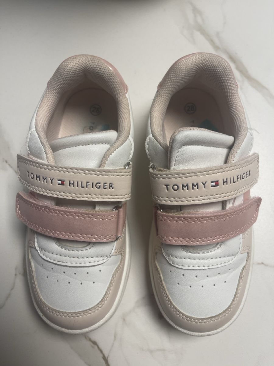 Tommy Hilfiger Scarpe per ragazze: TOMMY HILFIGER Kinder Mädchen Sneaker Grösse 28 – Usato da Täuffelen venduto da Nice800 1