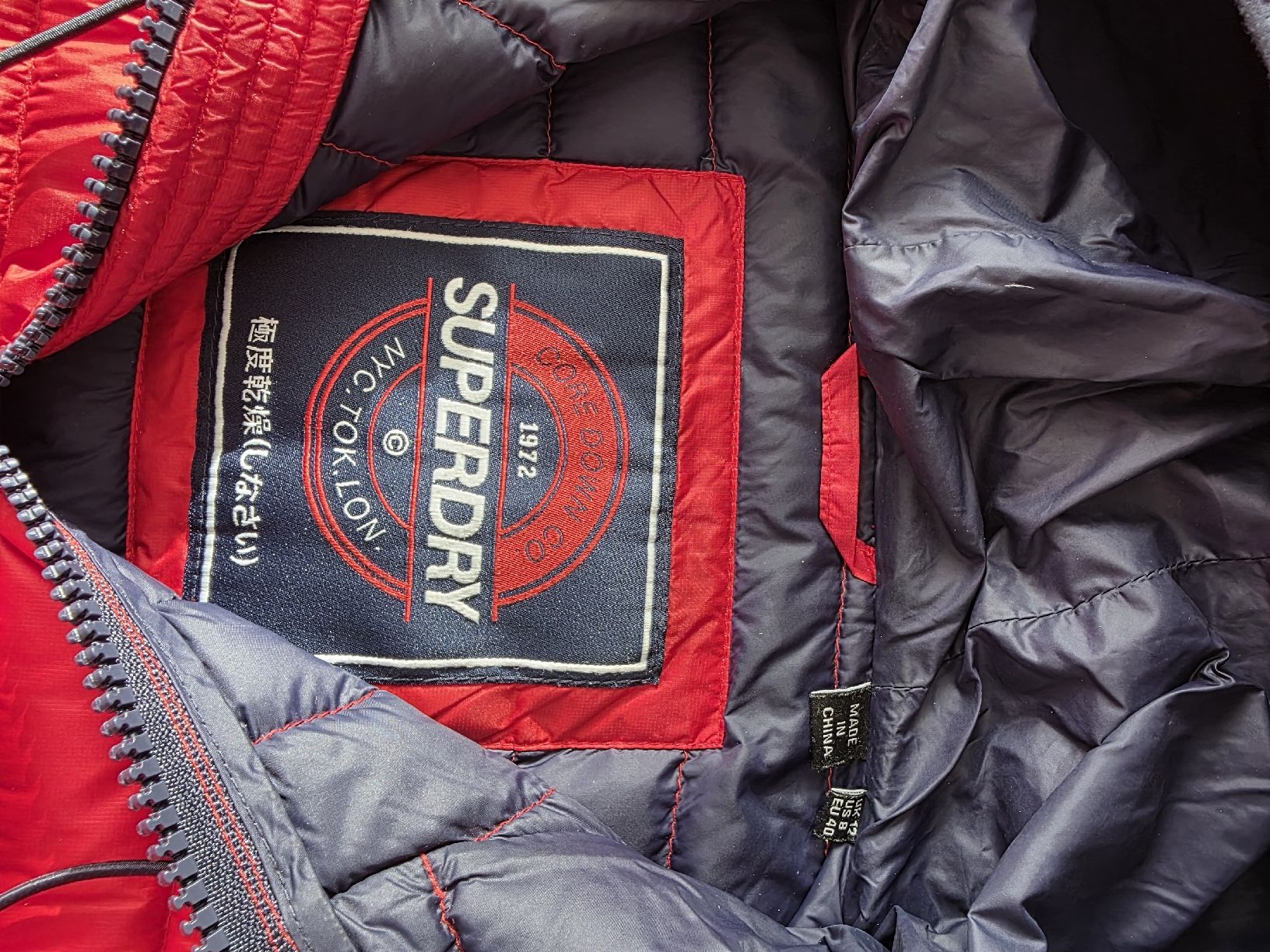 Superdry Giacche: Superdry Daunenjacke Rot, Gr. M – Nuovo (secondo la descrizione) da Adligenswil venduto da sasa_be 2