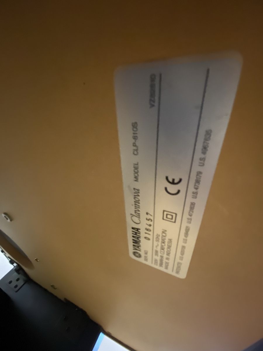 Yamaha Strumenti musicali: Yamaha Clavinova Digitalpiano inkl. Hocker – Usato da Zürich venduto da ize_rn9v 2