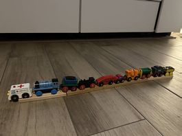 10 Brio Eisenbahn Wagen