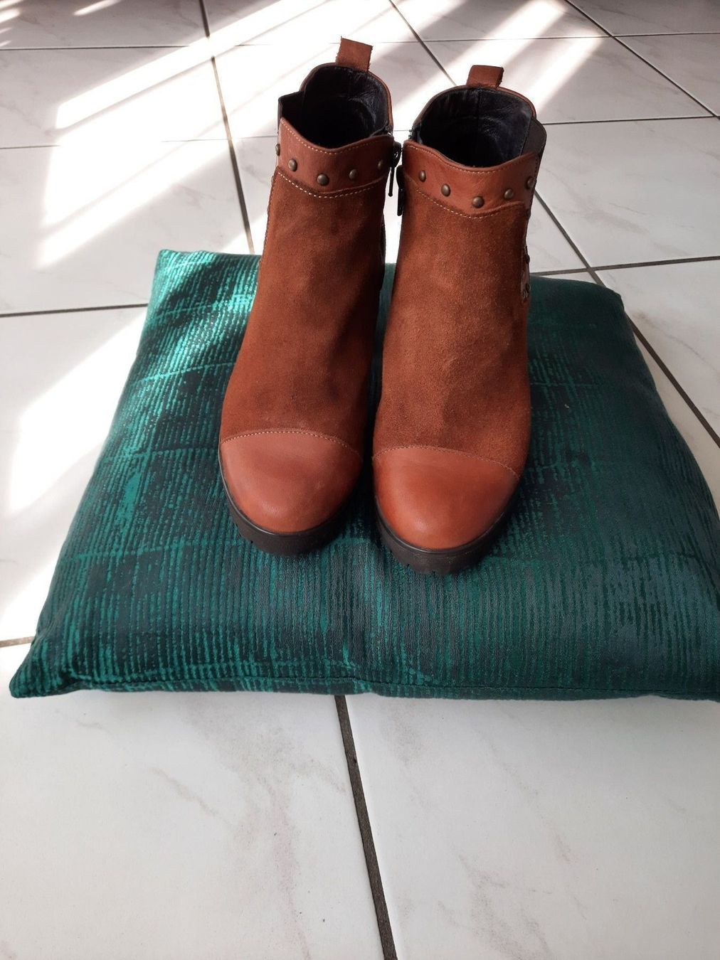 Scarpe da donna: Stiefelleten Gr.38 – Nuovo (secondo la descrizione) da Niederwil AG venduto da marciag