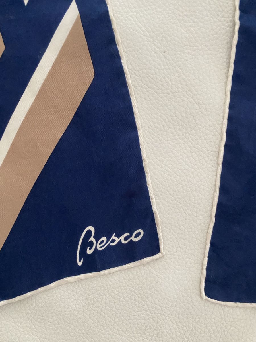 Foulard & Sciarpe: Seiden Schal – Usato da Opfikon venduto da Luis144 2