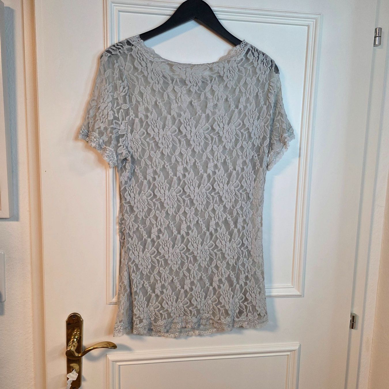 T-Shirts: Spitzenshirt Grau Transparent Elastisch Gr. 38–40 & 40 – Gebraucht aus Wald ZH von CapLux 5