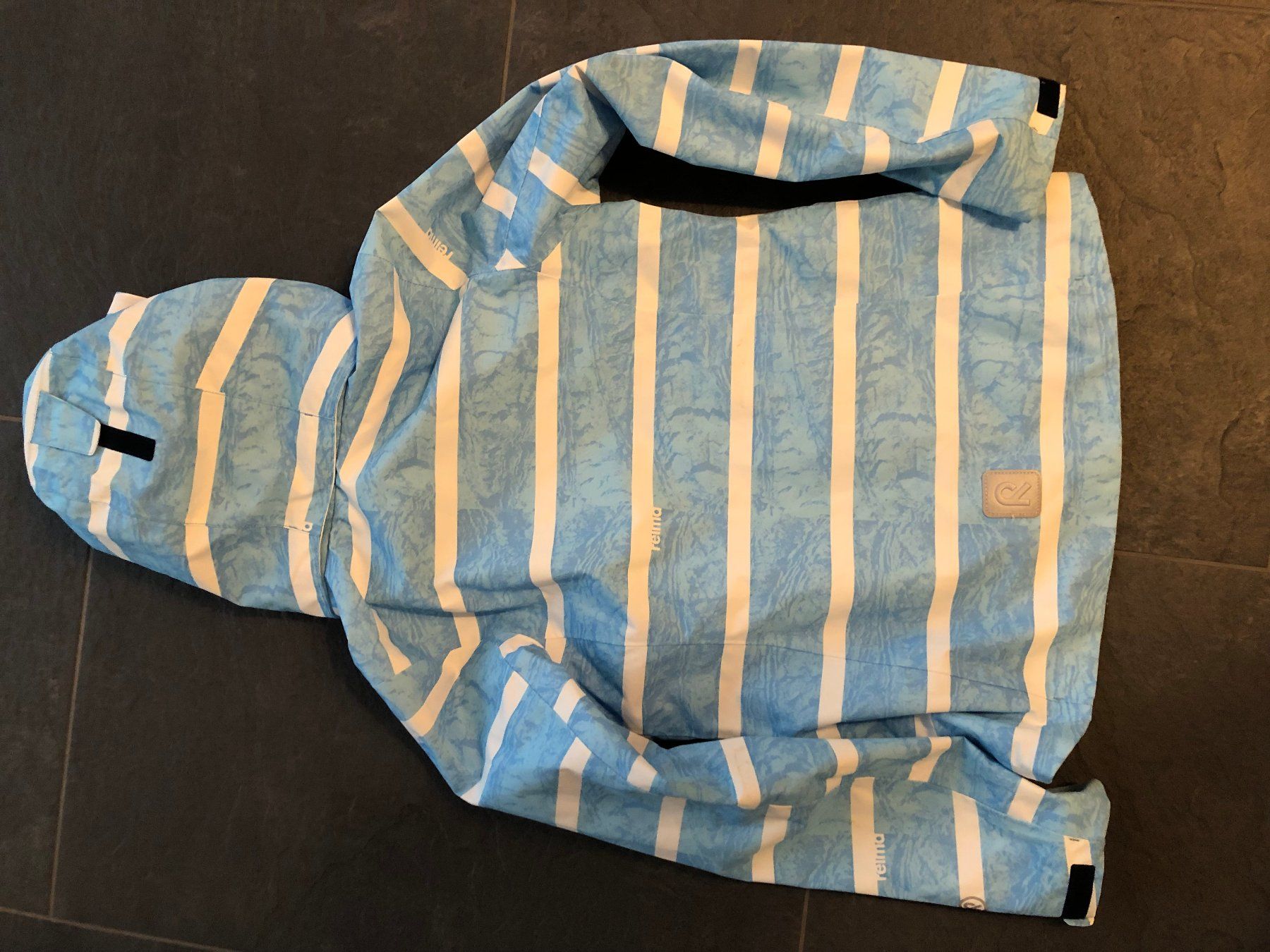 Giacche & Cappotti: Regenjacke Reima Tec hellblau/weiss, Gr. 146 – Nuovo (secondo la descrizione) da Zürich venduto da schneefuchs123 4
