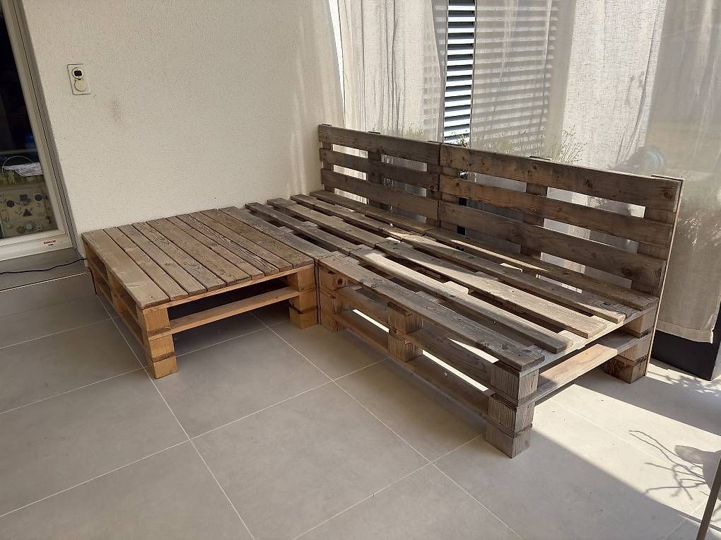 Sofas: Paletten-Gartenlounge – Gebraucht aus Marbach SG von grischotter 3