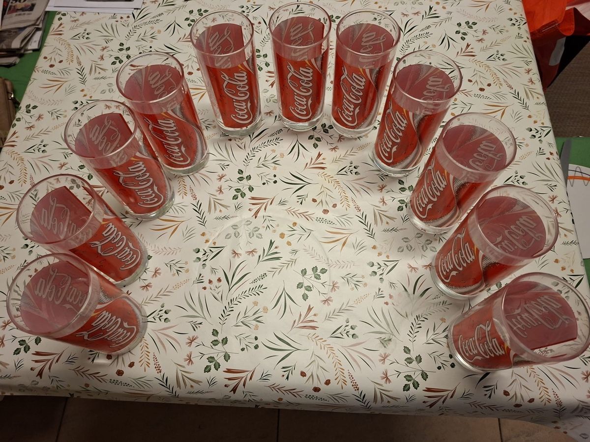 Coca-Cola Verres: 11 coca cola gläser – D'occasion à Stachen par Endlose_red_demon 1