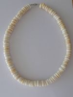 Hawaiianische Muschelkette im PukaStil