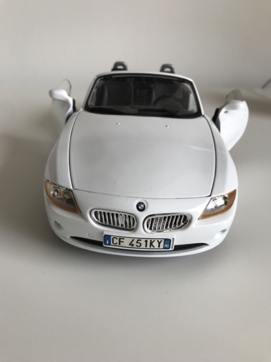 Bburago Modellini d'auto: Bburago 1:18 BMW Z4 – Usato da Meilen venduto da Exclusive00 2