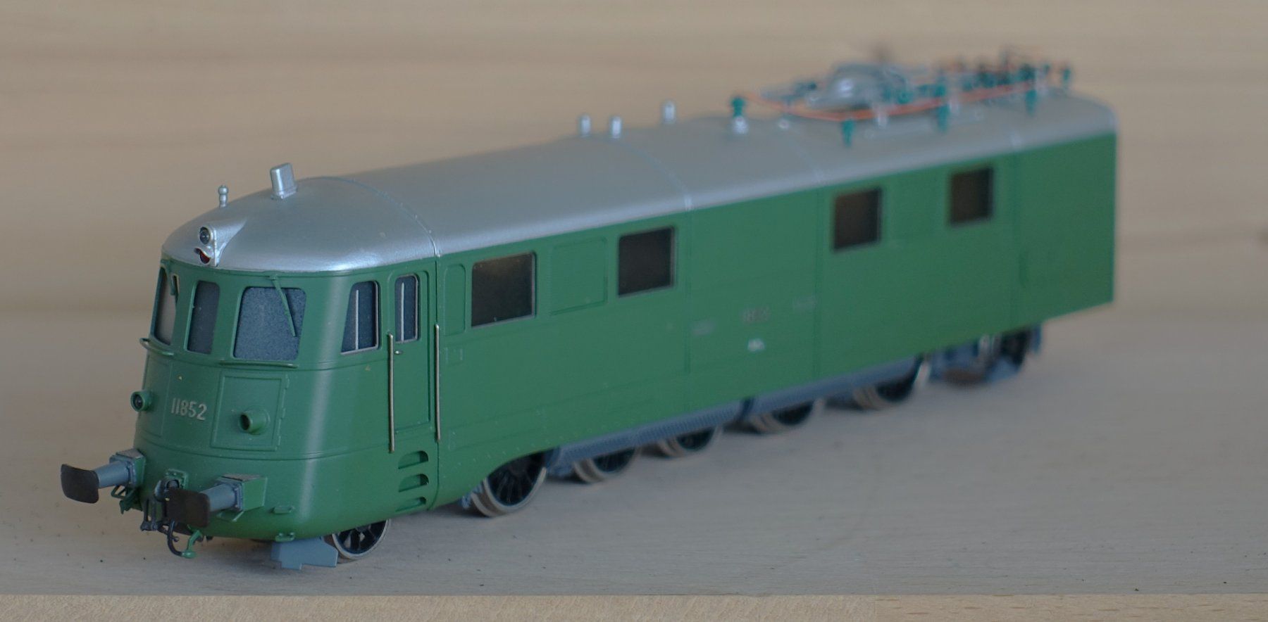 Fulgurex Modellini di ferrovie: SBB-CFF Ae 8/14 11862 hellgrün, Fulgurex DC analog. – Usato da Horw venduto da SwissSteamMemories 2