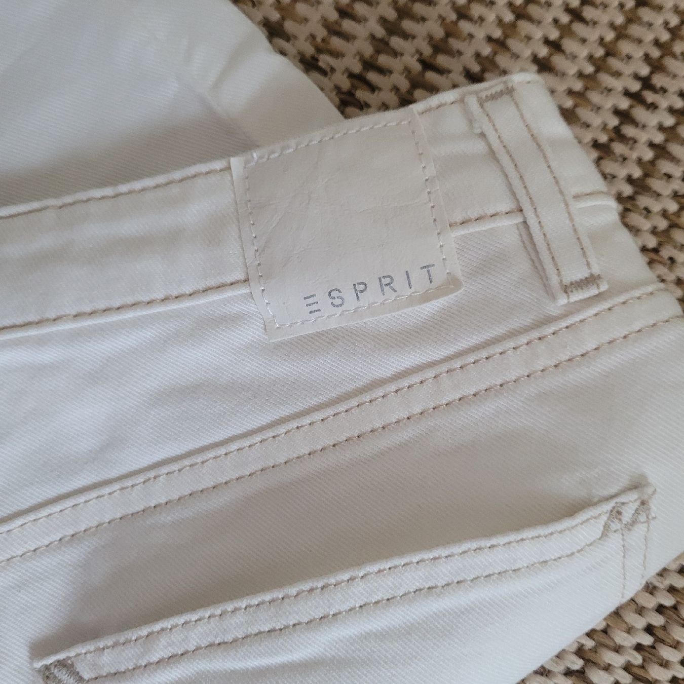 Esprit Jeans: ESPRIT Jeans blancs Taille 38/40 – Nuovo (secondo la descrizione) da Genève venduto da Tanaa_12 5