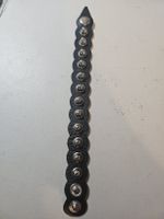 bracelet a 12 clous arrondis