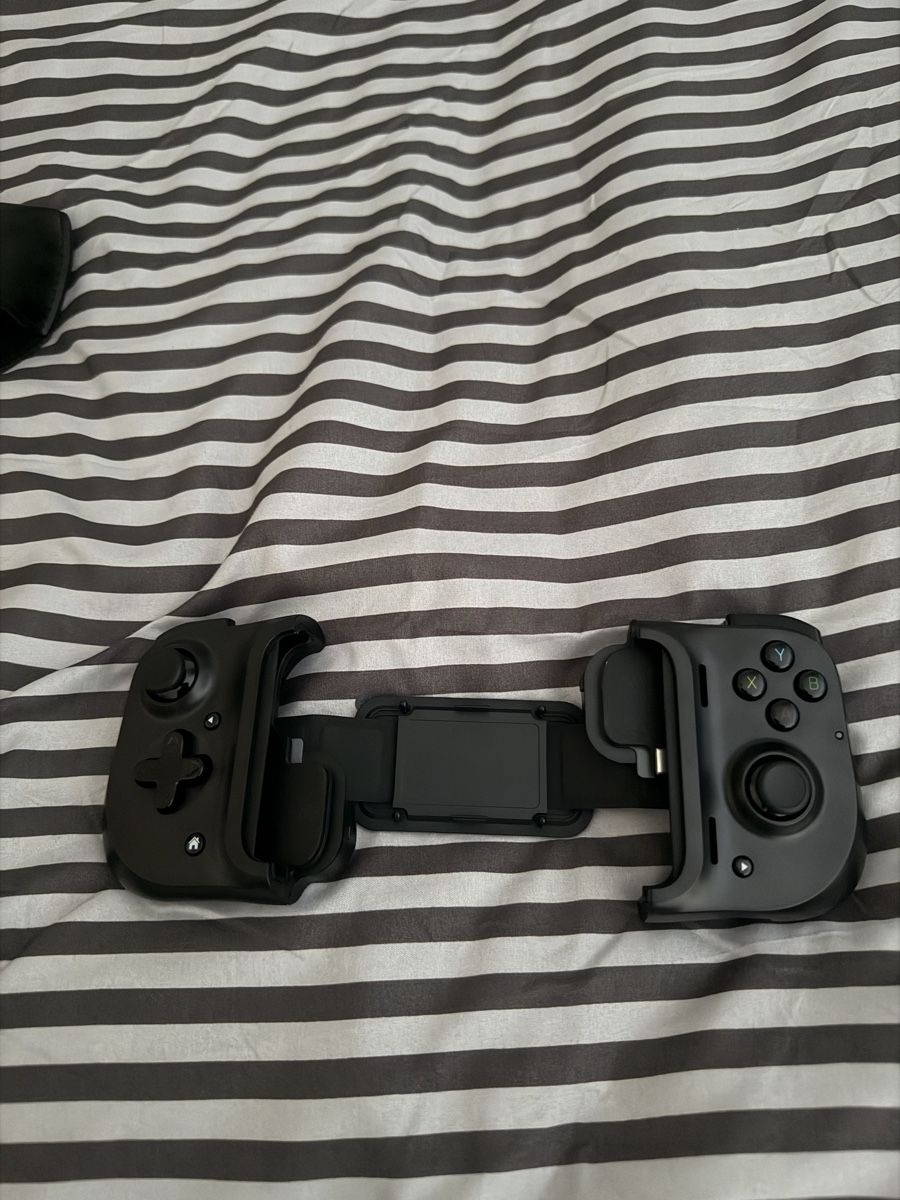 Controller: Manette Portable – Nuovo (secondo la descrizione) da Genève venduto da dyl_vz9s