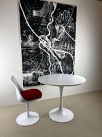 Runder Design-Tisch im Tulip-Stil - Zeitlose Eleganz