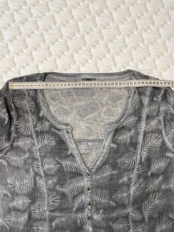 Nile Camicette: Nile Blouse grey leaf pattern size L silk-cotton blend – Usato da Lausanne venduto da Danash 5