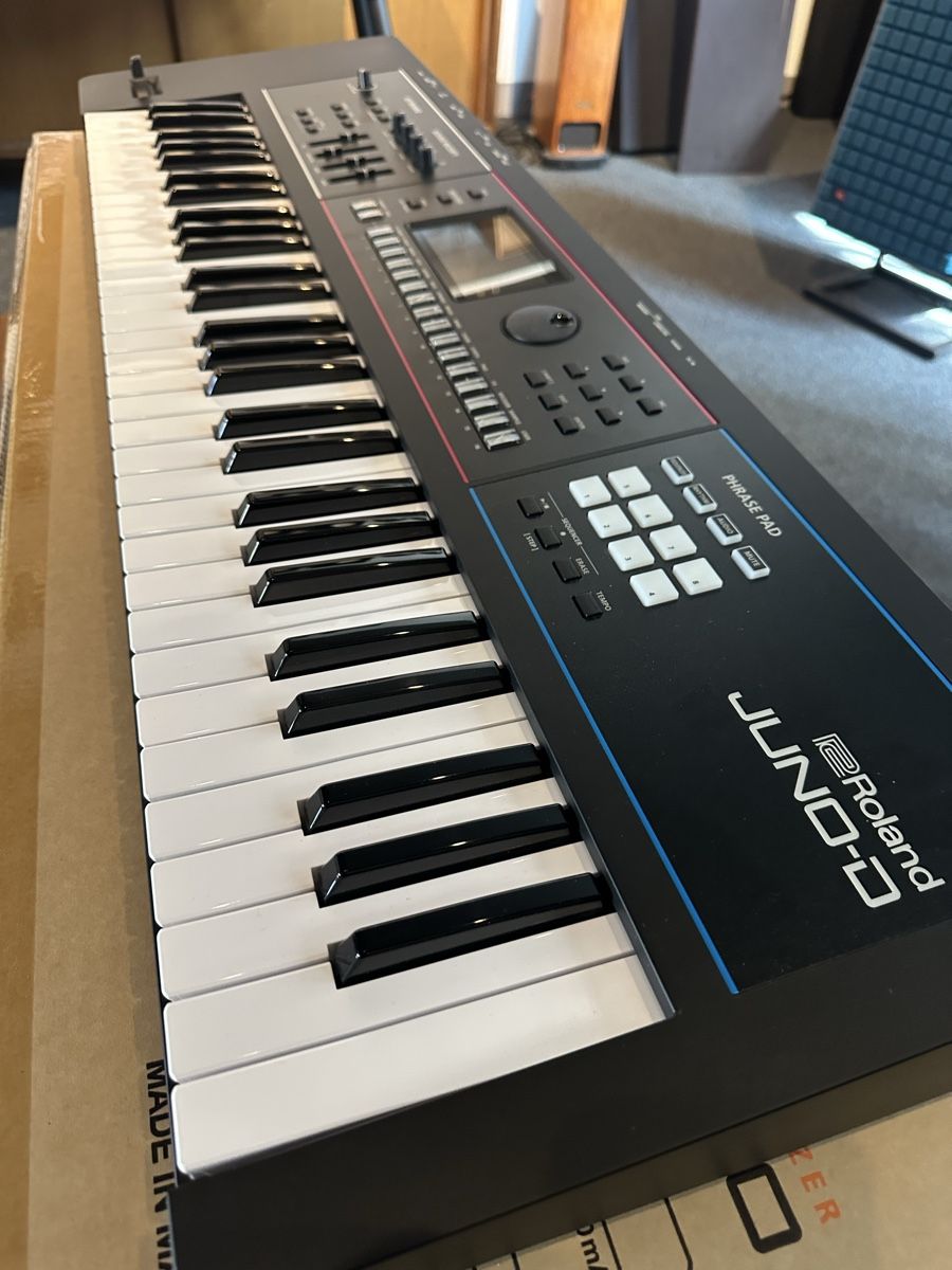 Roland Strumenti musicali: Roland Juno D – Usato da Vevey venduto da Dborg