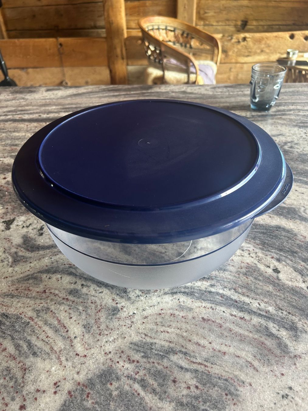 Tupperware Recipients et similaires: Tupperware saladier – Neuf (Voir description) à Val-d'Illiez par Dombou