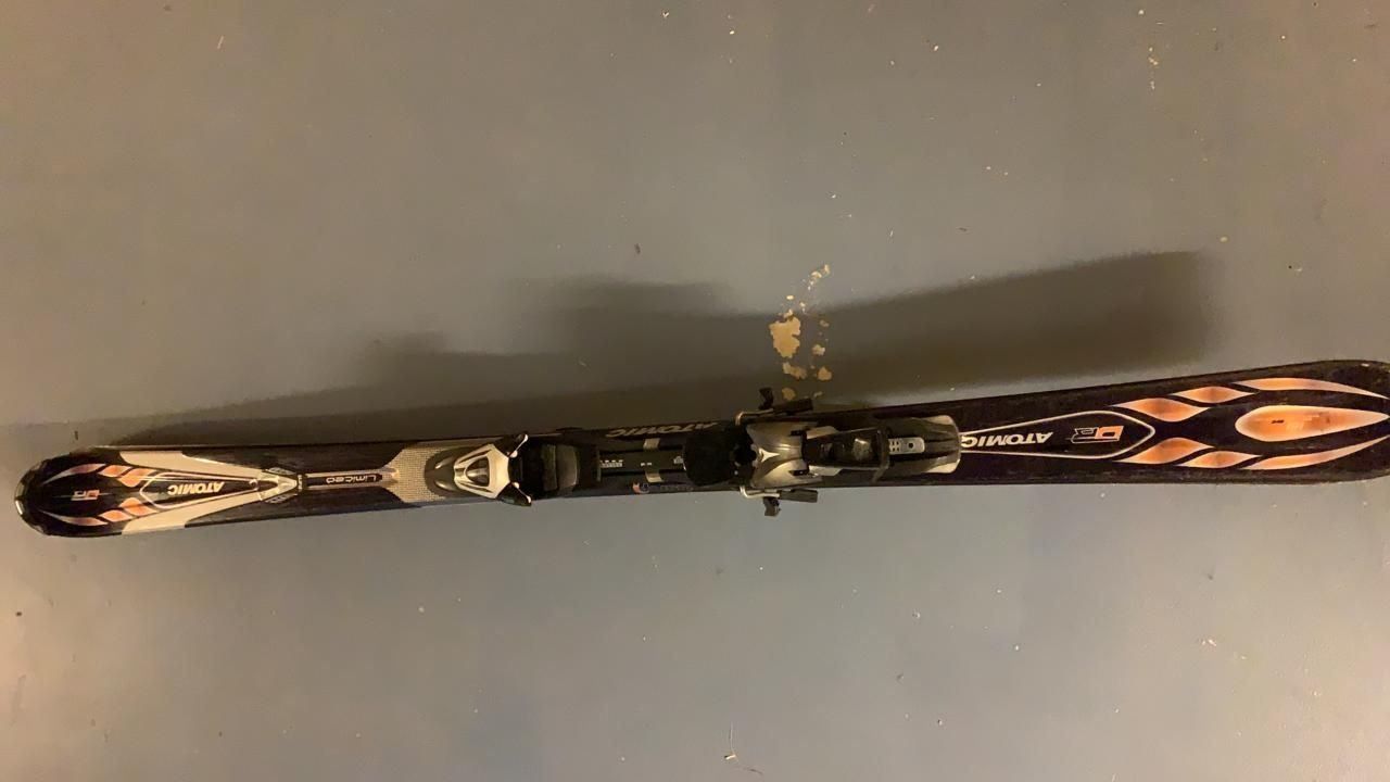 Skis: ATOMIC Skier inkl. Stöcken – Gebraucht aus Mauren von SB1606