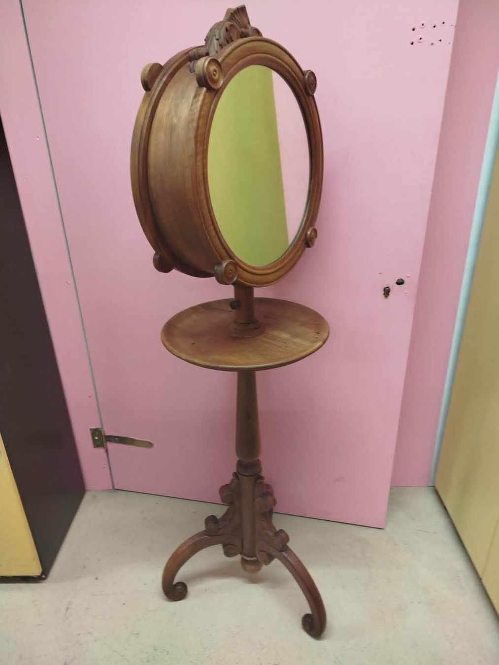 Specchi: Support de rasage ou miroir de maquillage réglable – Usato da La Chaux-de-Fonds venduto da Emmaus2300CDF
