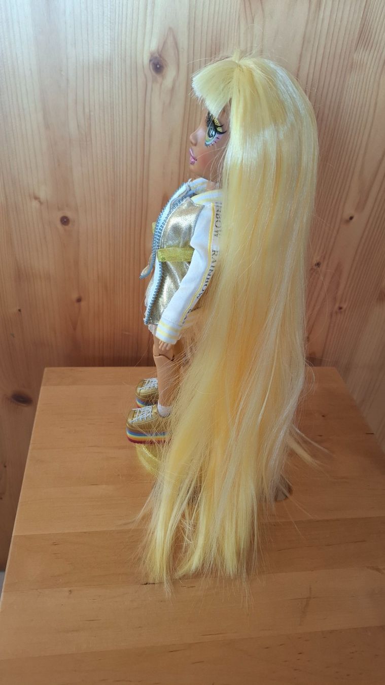 Bambole: Tolle orginal Markenpuppe auf Sockel blond – Usato da Mogelsberg venduto da Lavidapura 4