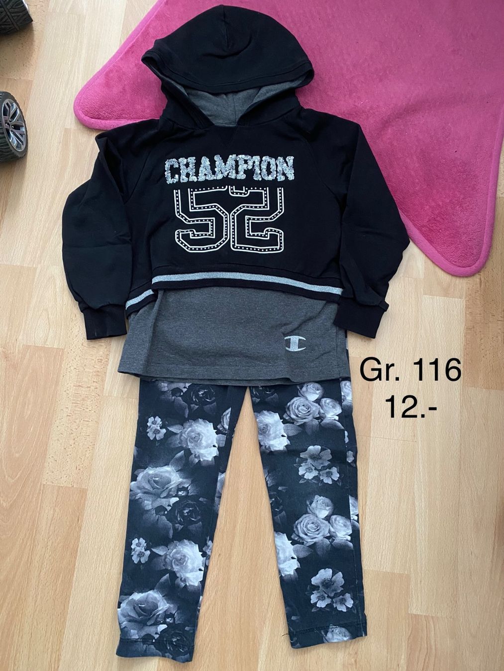 Lotti & Set di vestiti: Set Mädchen Gr. 116 – Usato da Ostermundigen venduto da Jehop