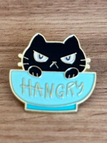 Plaketten & Abzeichen: Lustiger Pin Katze Hangry – Neu und originalverpackt aus Geneve von vane267