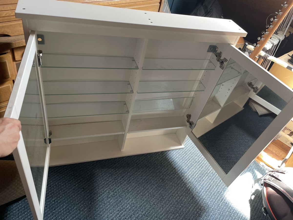 Armoires miroirs: Spiegelschrank Weiss  Ikea – D'occasion à Lausen par Swissgipsy 2