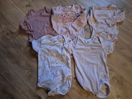 Body Baby Grösse 74 5 Stück guter Zustand