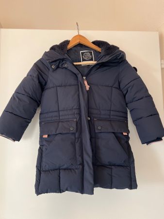Winterjacke für Mädchen in Grösse 122, sehr guter Zustand