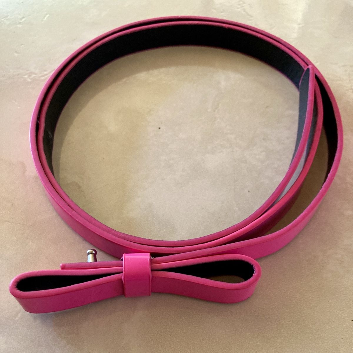 Cinture: Gürtel Pink mit Schleife Kunstleder – Usato da Vinelz venduto da Viewfinder84 2