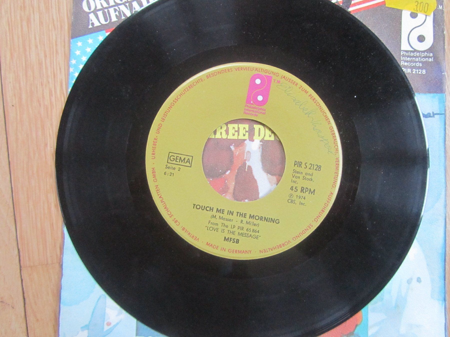 Vinyles: MFSB feat. Three Degrees - TSOP - Touch Me - Vinyl Single – D'occasion à Seengen par mikelele 2