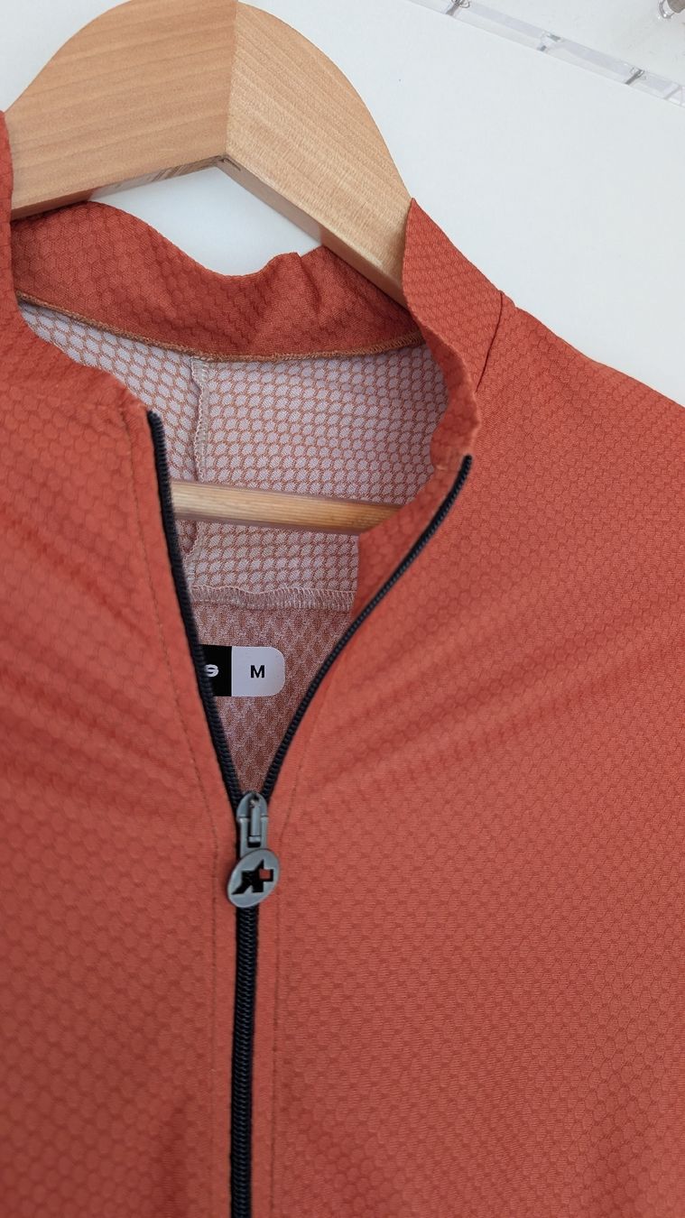Assos Canottiere & Pantaloni: Assos Mille GT Jersey, Velotrikot – Usato da Liebefeld venduto da Pacem 1