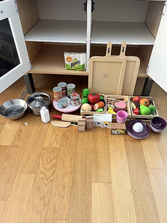 Ikea Giocattoli: Ikea Spielküche mit Zubehör – Usato da Zürich venduto da jka_rvq8 4